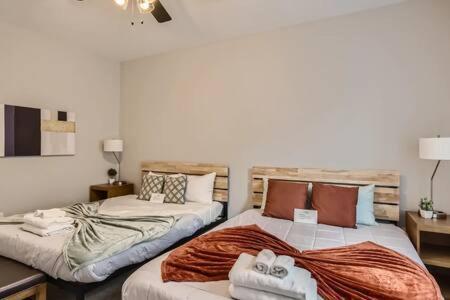 New Build 5 Min To Broadway Sleeps 10 Villa Nashville Buitenkant foto