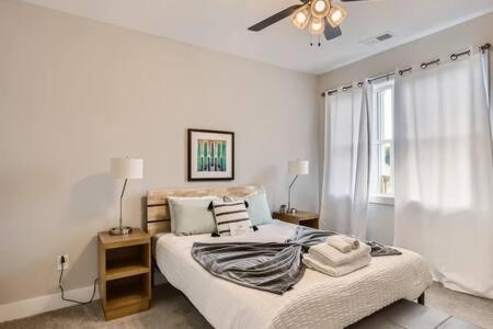 New Build 5 Min To Broadway Sleeps 10 Villa Nashville Buitenkant foto